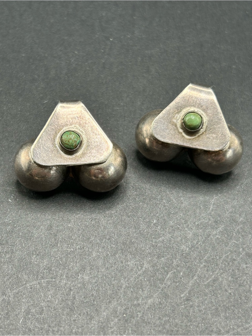 VTG Modernist Mexico Sterling Silver Screwback Earrings Green Turquoise Stone‎
